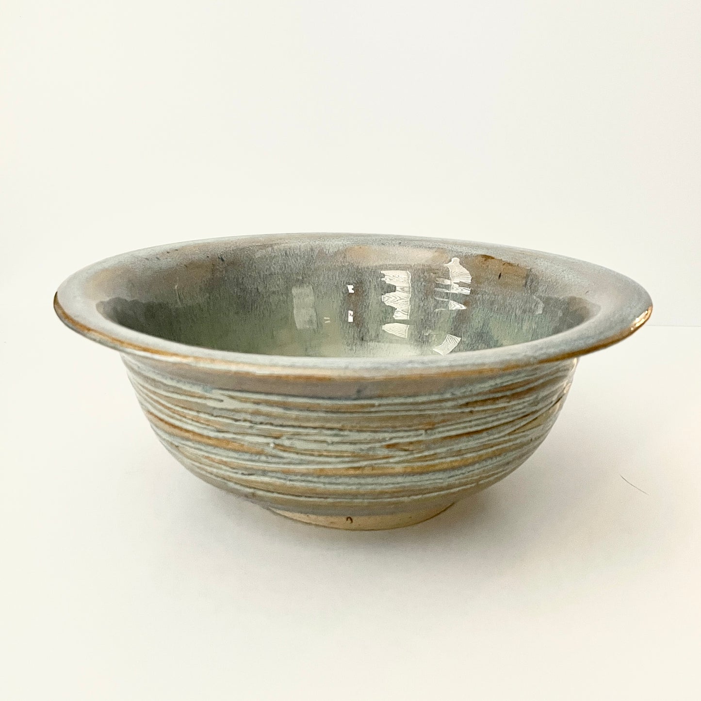 Textured Cascade Bowl